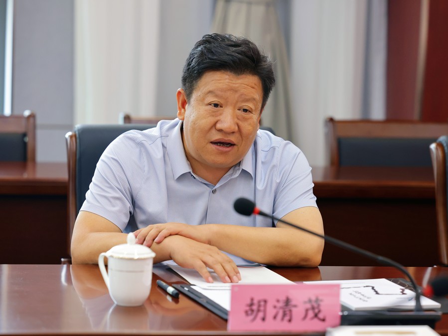 0a0be60fc56404930c05633a731bc18.jpg 0a0be60fc56404930c05633a731bc18.jpg